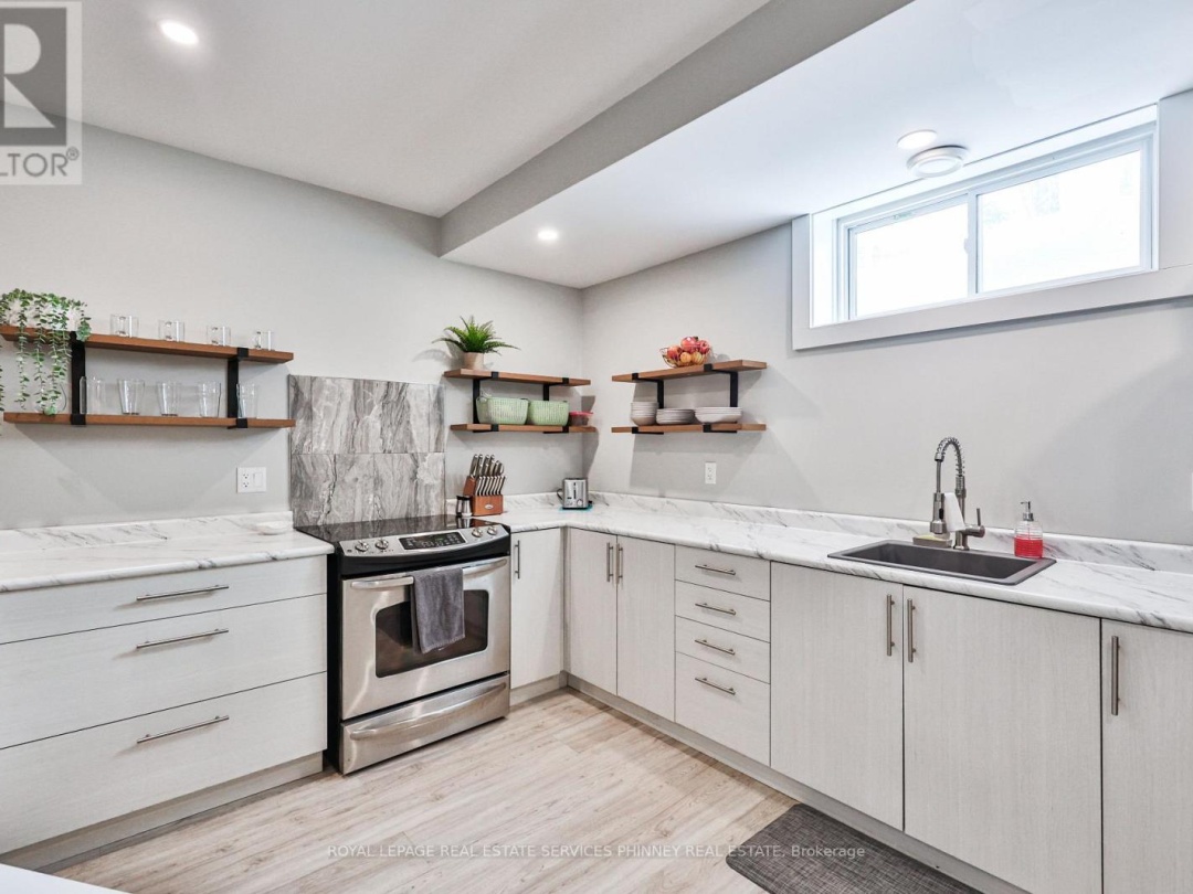 1068 XAVIER STREET, Gravenhurst (Morrison)