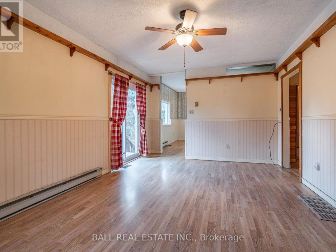 1047 DONROY ROAD, 