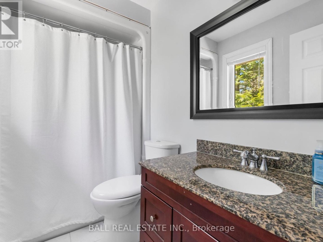 479 EAST CLEAR BAY ROAD, Crystal Lake
