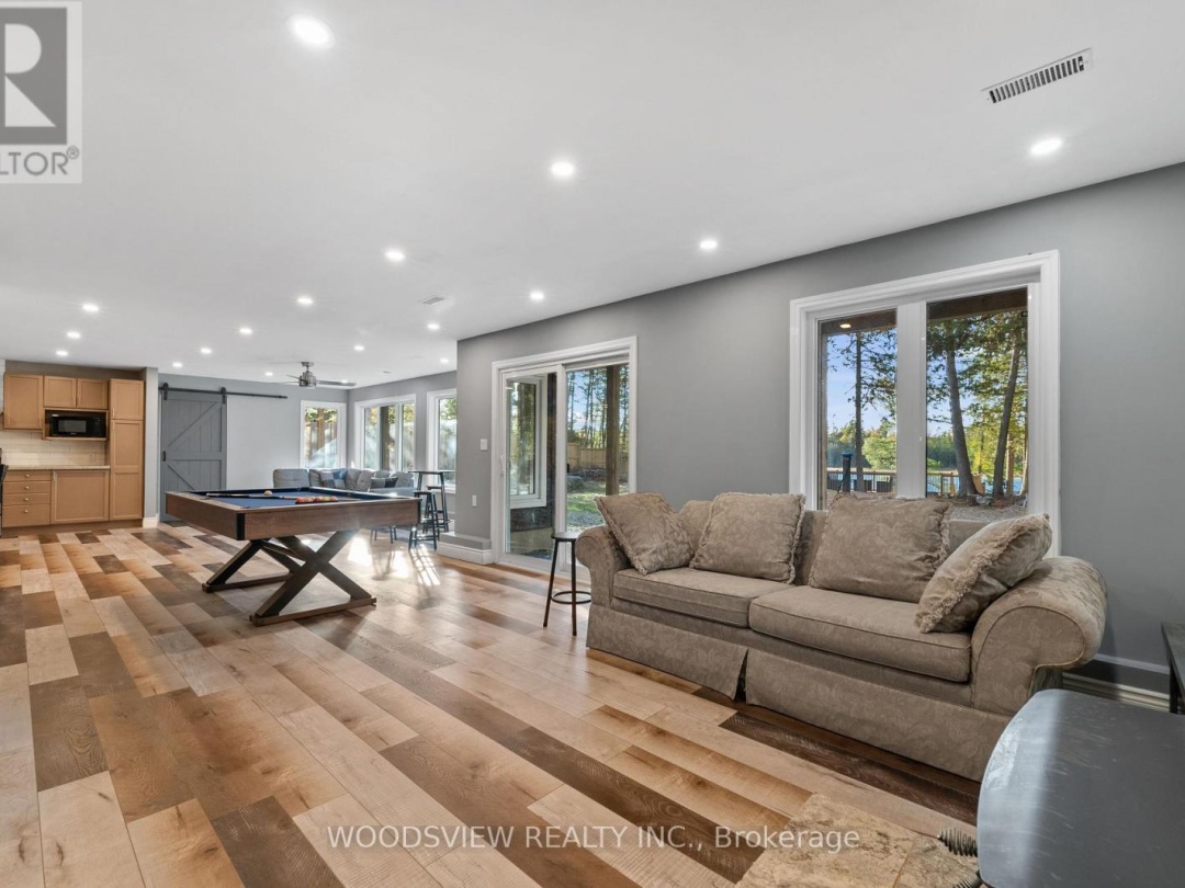 89 LITTLE SILVER WAY, 