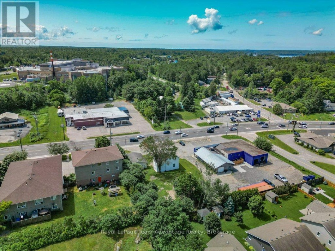 76 BOWES STREET, Parry Sound