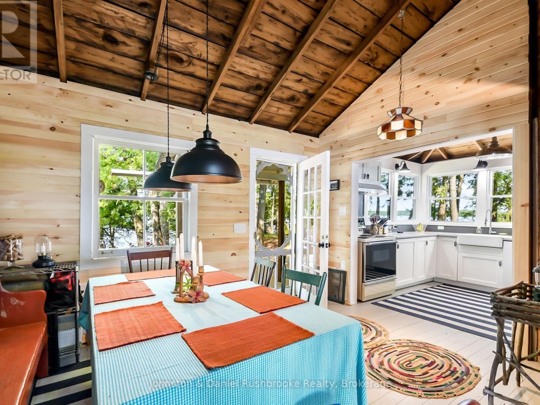1000 REGATTA ISLAND W, 