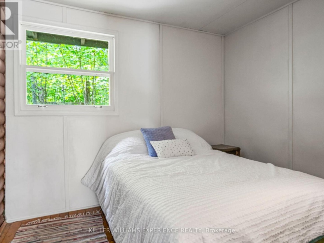 1049 ELSIE BAY DRIVE, Horseshoe Lake