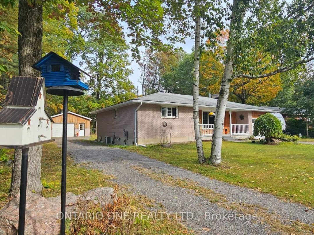 550 MUSKOKA BEACH ROAD, 