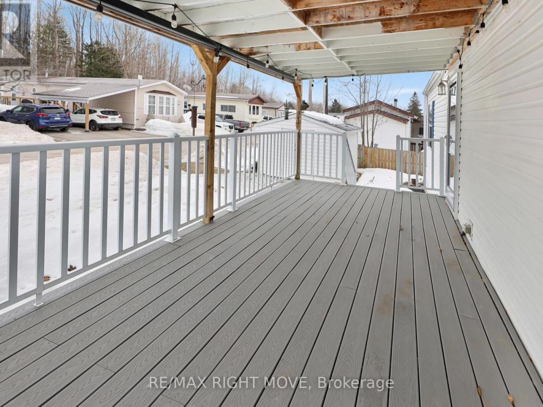 4041 ASH CRESCENT, Severn