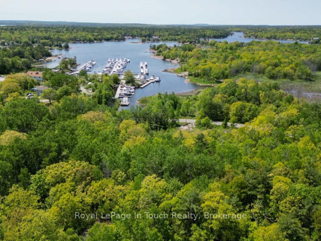 408 SOUTH BAY ROAD, Georgian Bay (Baxter)