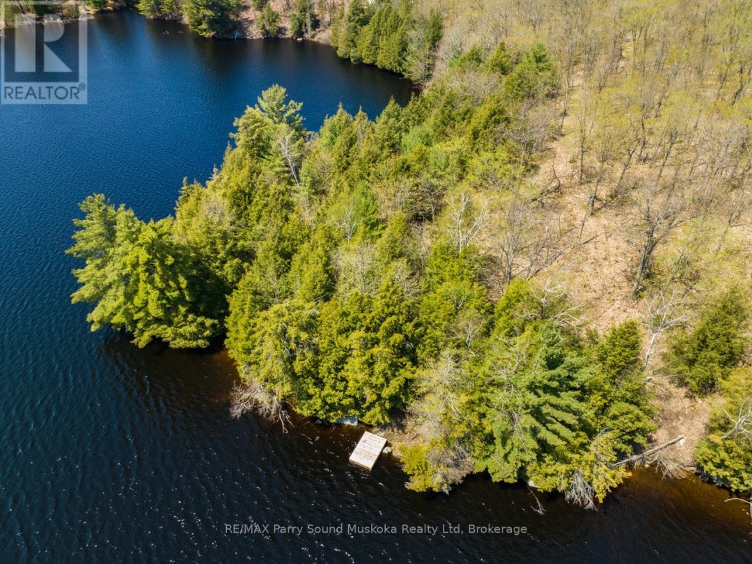 33 PAULS BAY ROAD, Harris Lake