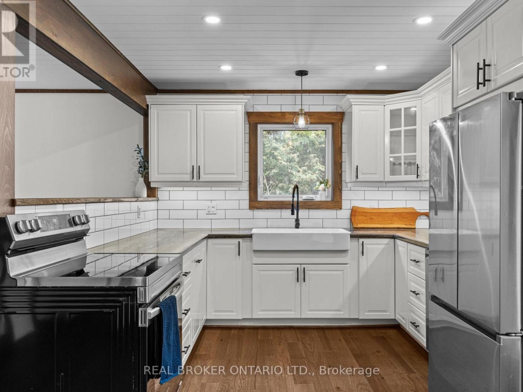 1401 NORTH SHORE ROAD, Algonquin Highlands (Stanhope)