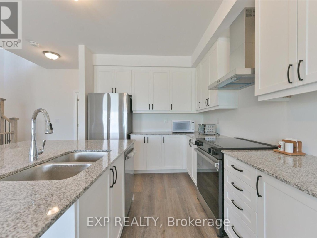 48 WYN WOOD LANE, Orillia
