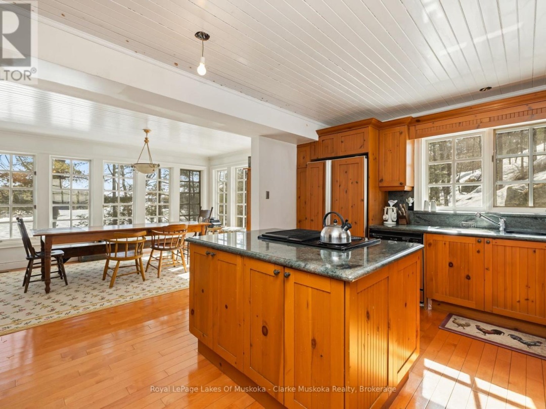 250 CLEAR LAKE ROAD, Lake Joseph