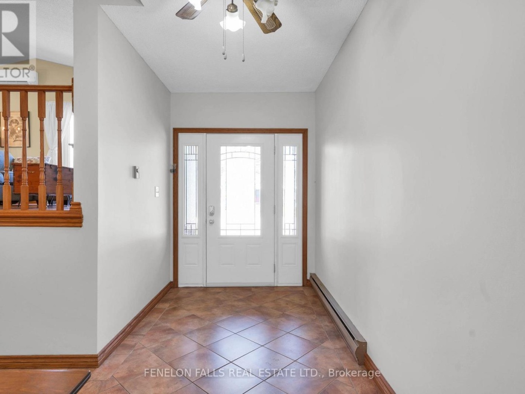 36 JANLISDA DRIVE, Kawartha Lakes (Fenelon Falls)