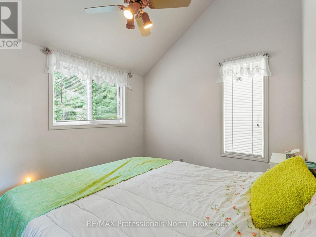 1080 PETTICOAT LANE, Minden Lake