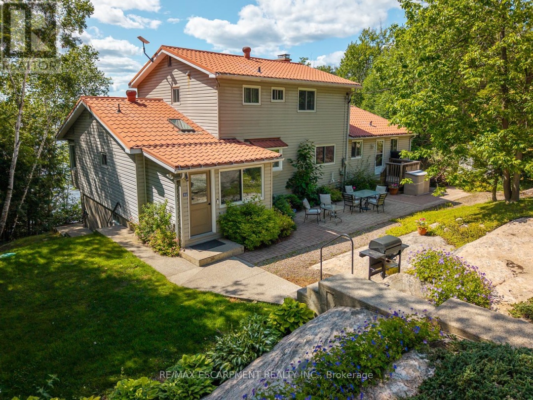 32 10TH CONCESSION ROAD, Little Whitefish Lake