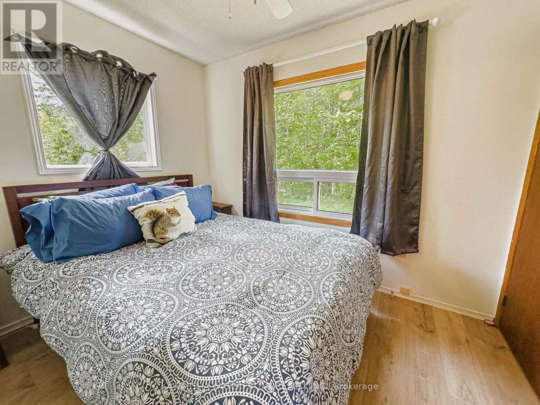 1120 ENGLISH CIRCLE, Tamarack Lake