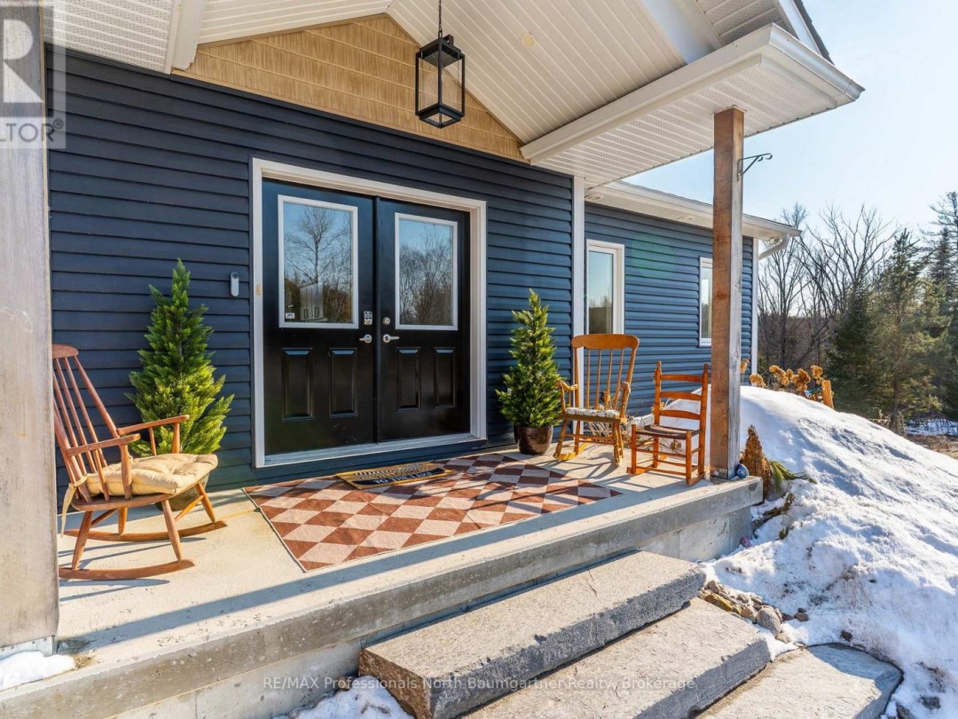 4318 GLAMORGAN ROAD, Haas Lake