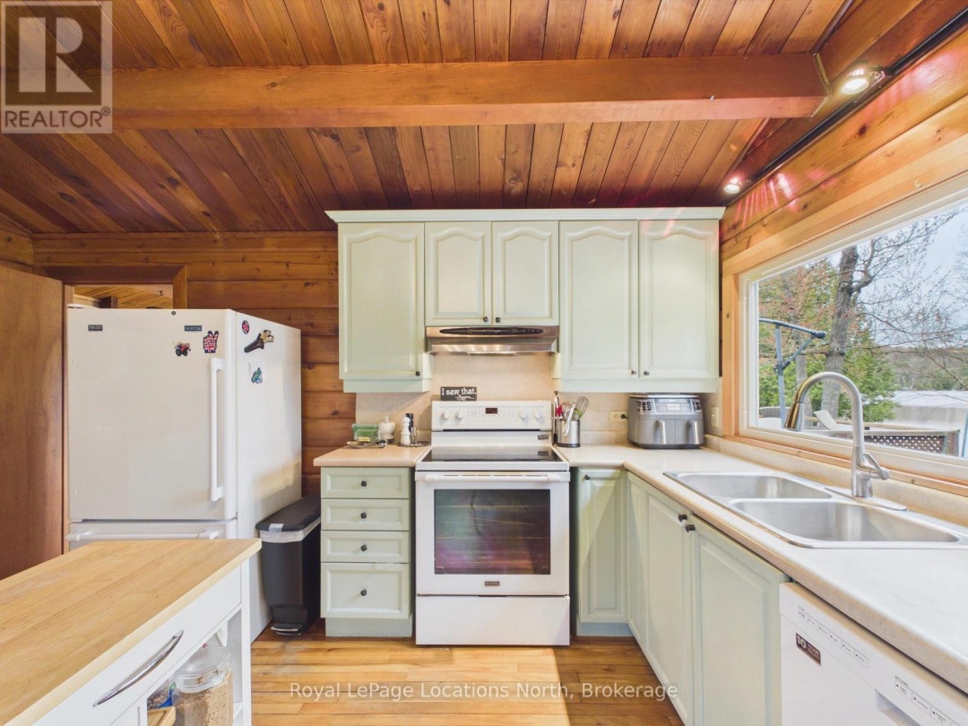 1027 SCOTT LANE, Oxbow Lake
