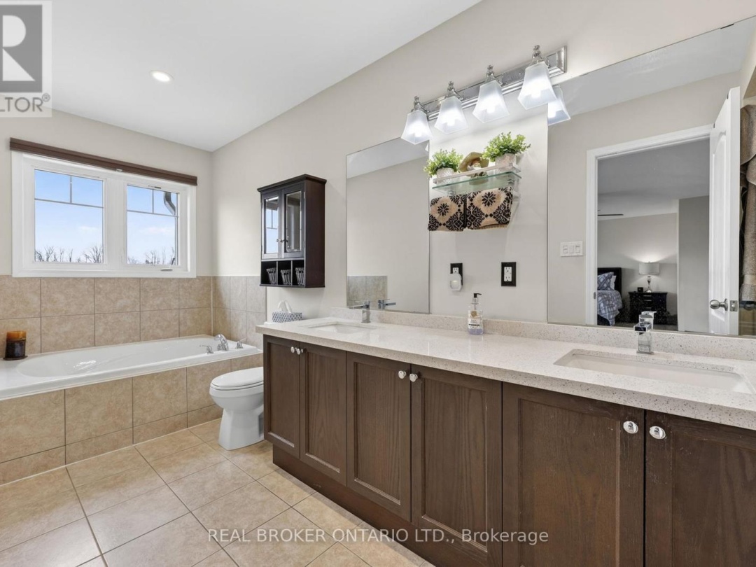 50 MASTERS CRESCENT W, Georgian Bay
