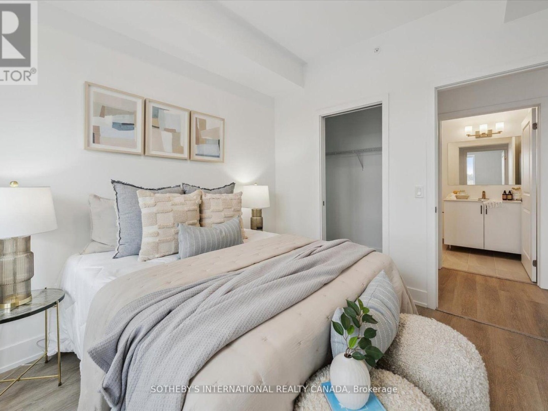 306 - 19B WEST STREET N, 