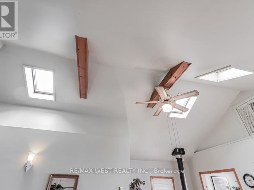 4669 ANDERSON AVENUE, Lake Simcoe
