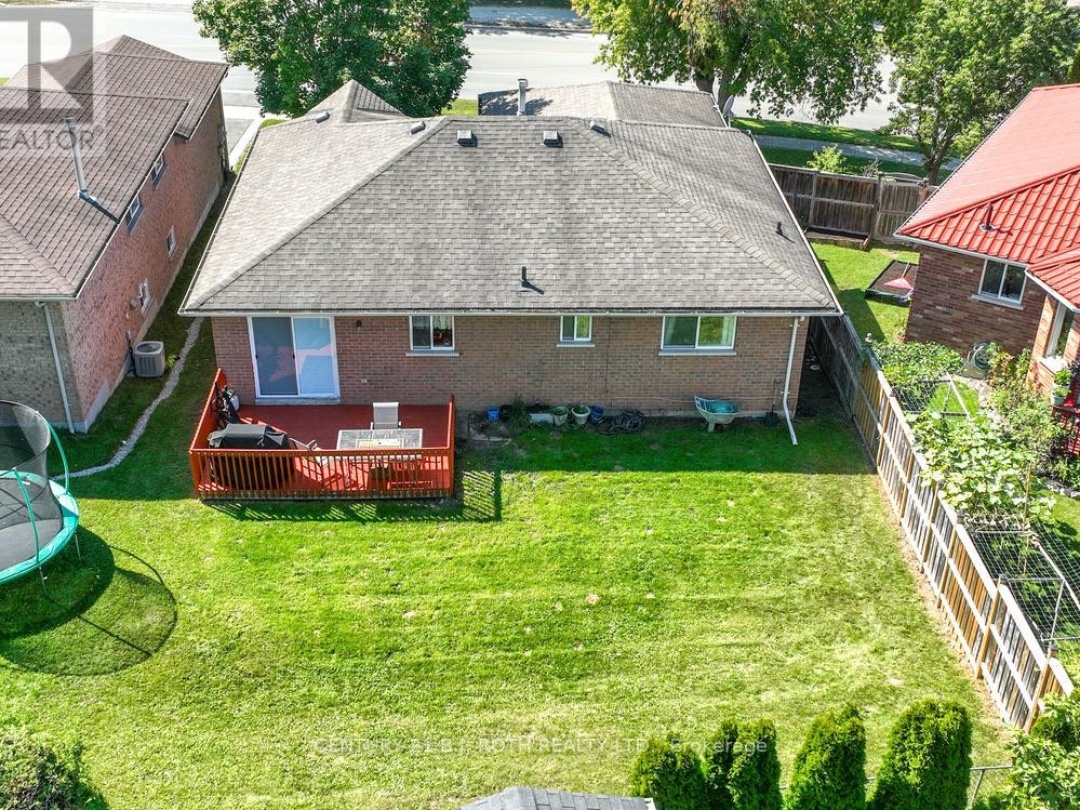 271 Collegiate Drive, Orillia