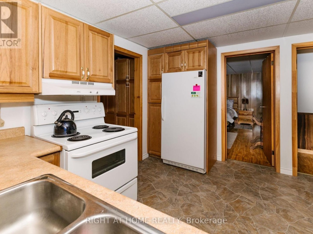 16366 HWY 35, Algonquin Highlands (Stanhope)