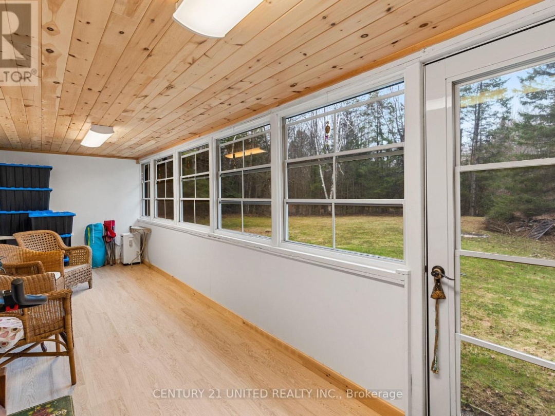 1001 ENGLISH CIRCLE, Tamarack Lake
