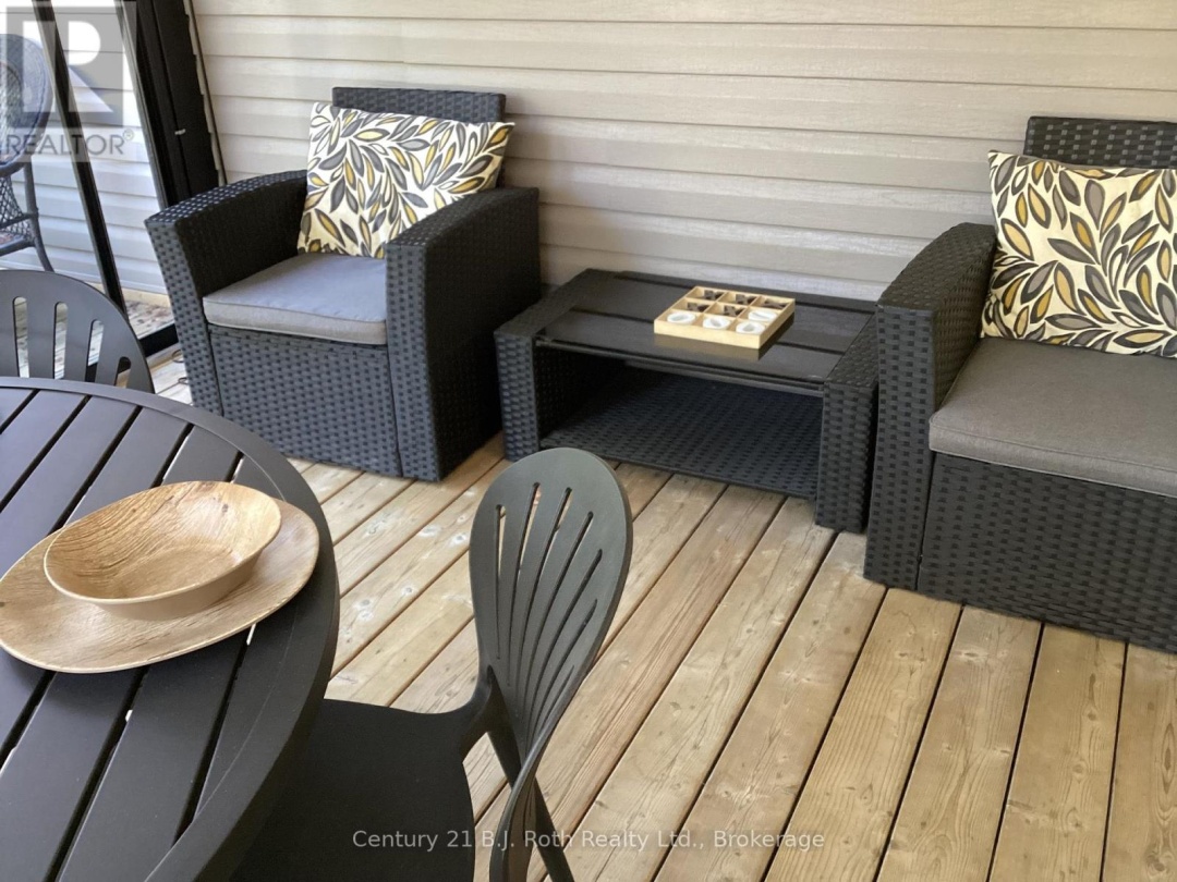 719 POPLAR CRESCENT, Bonnie Lake