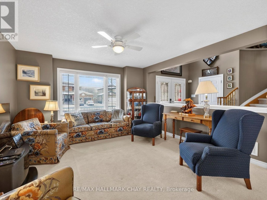 16 SHEPPARD DRIVE, Tay (Victoria Harbour)