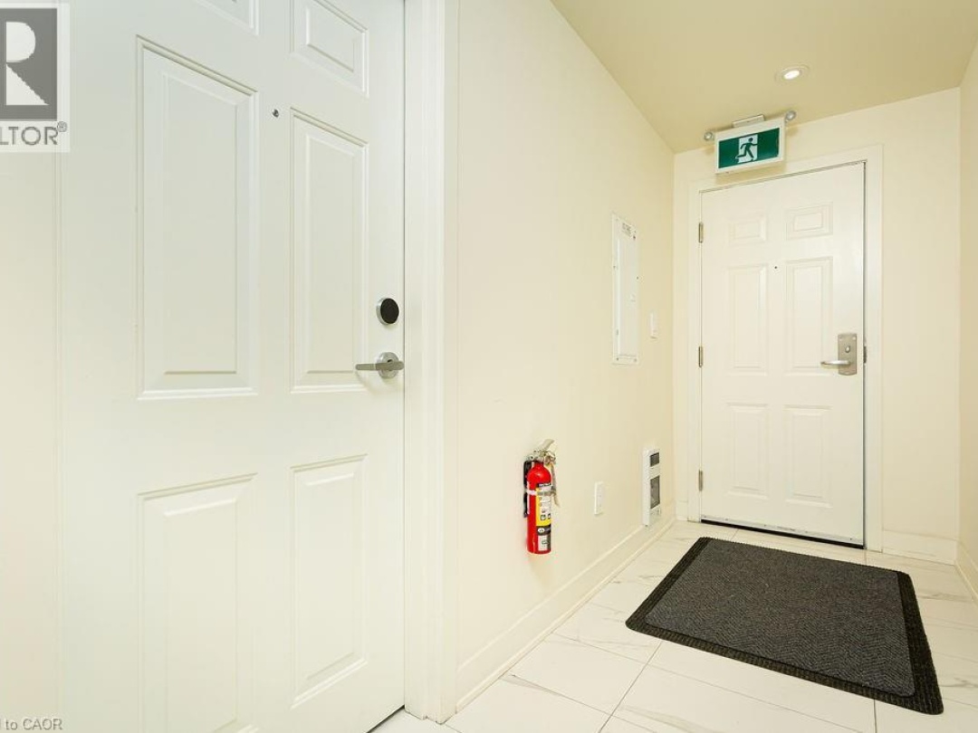 1869 MUSKOKA 118 Road W Unit# BTV-105, Lake Muskoka