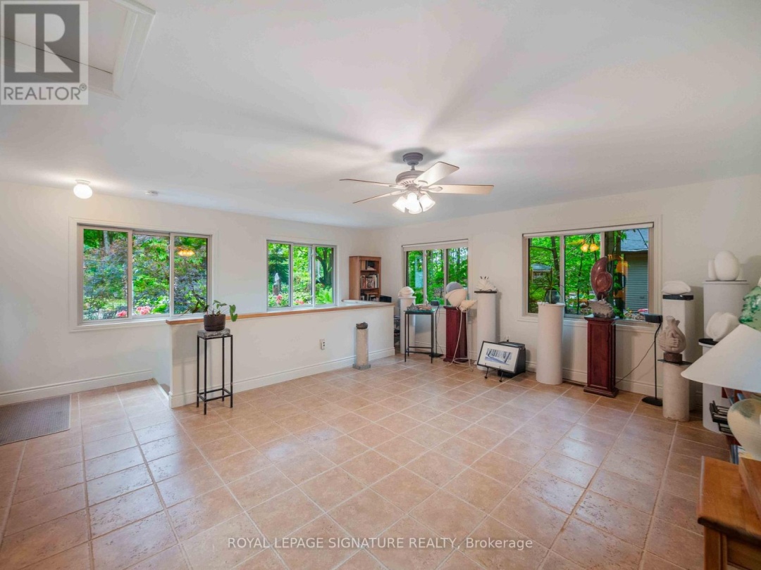 22 IROQUOIS RIDGE, 