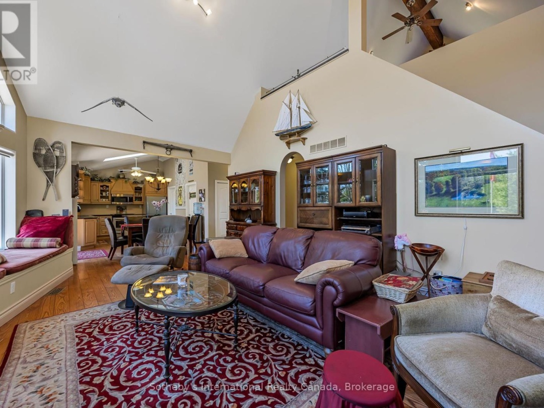 9 PAULS BAY ROAD, Harris Lake
