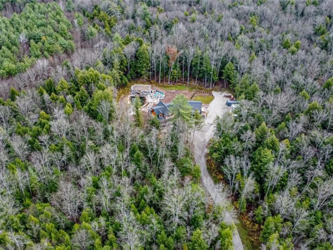 4057 Cambrian Road, Washago