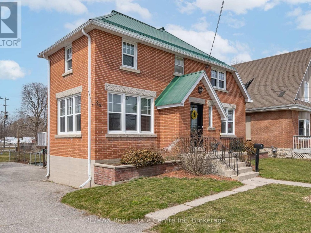 24 LINDSAY STREET, Kawartha Lakes (Fenelon Falls)