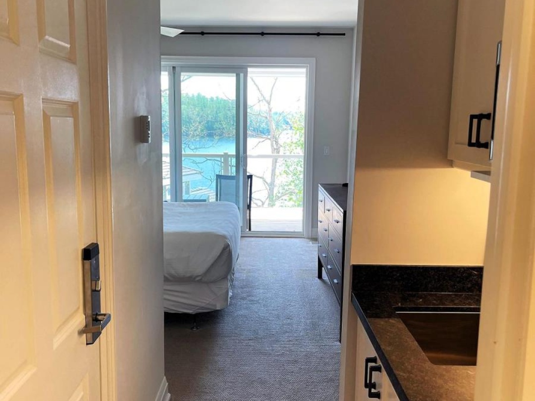 4 - 1869 MUSKOKA DISTRICT ROAD 118 WEST, 