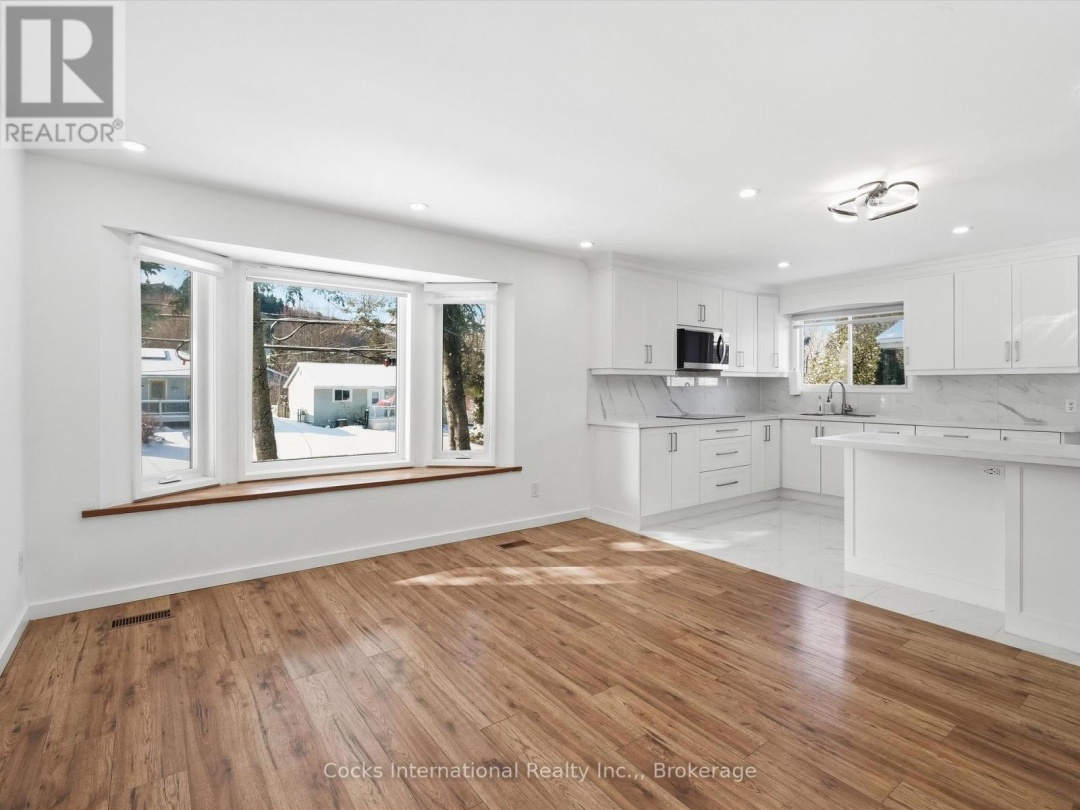 36 SUSAN STREET W, Huntsville (Chaffey)