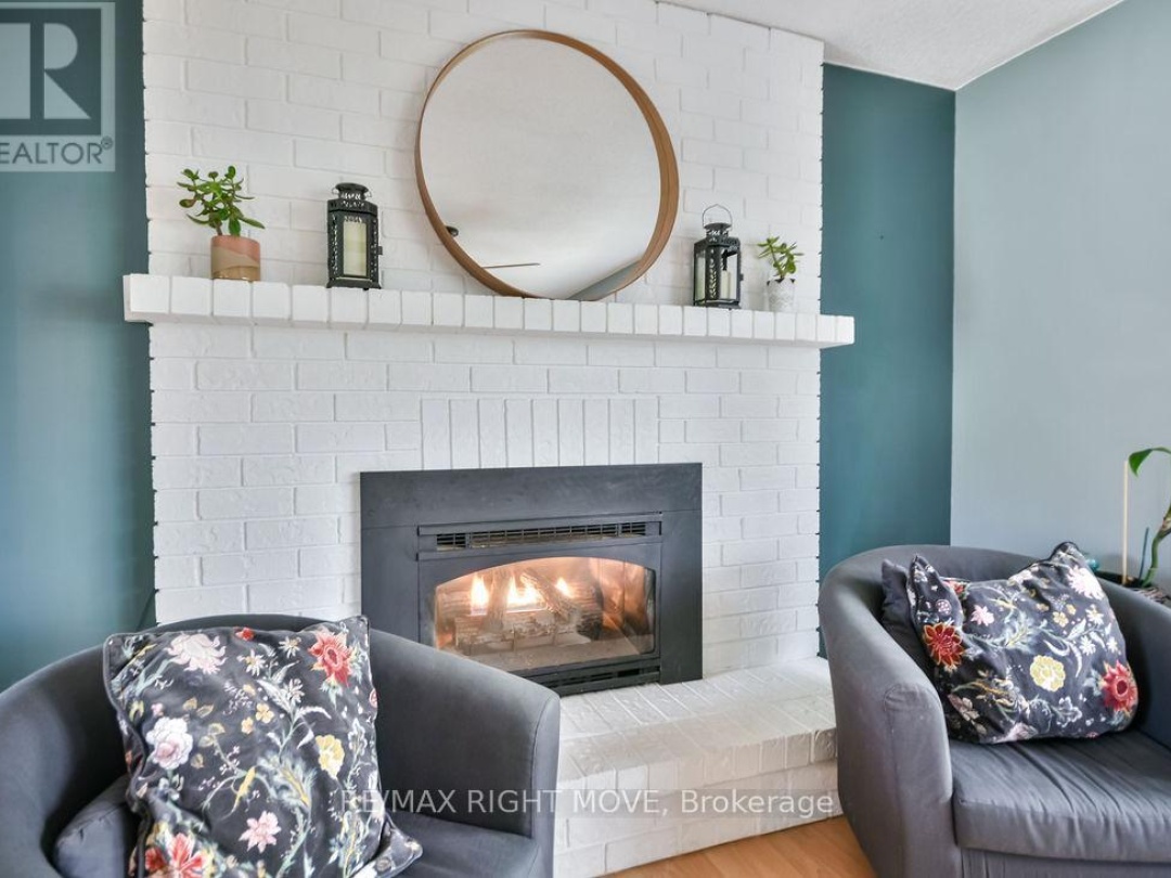 3811 LEO CRESCENT, Barnstable Bay