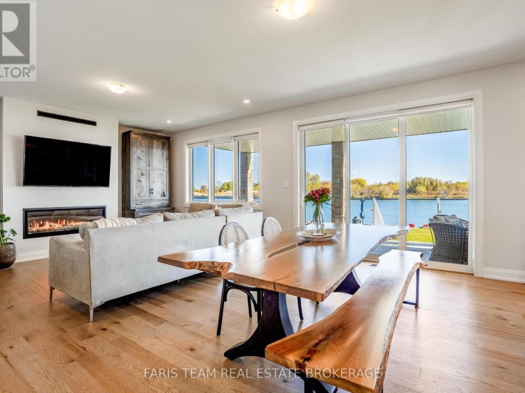7 DOCK LANE, Georgian Bay