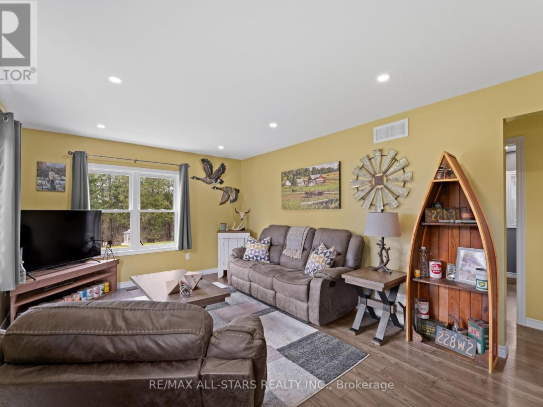 255 COUNTY RD 30, Kawartha Lakes (Verulam)