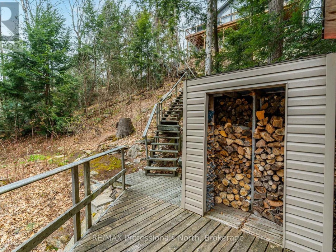5997 KENNISIS LAKE ROAD, 