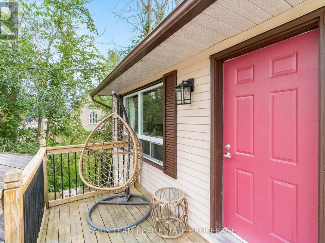 8304 COUNTY ROAD 169, 