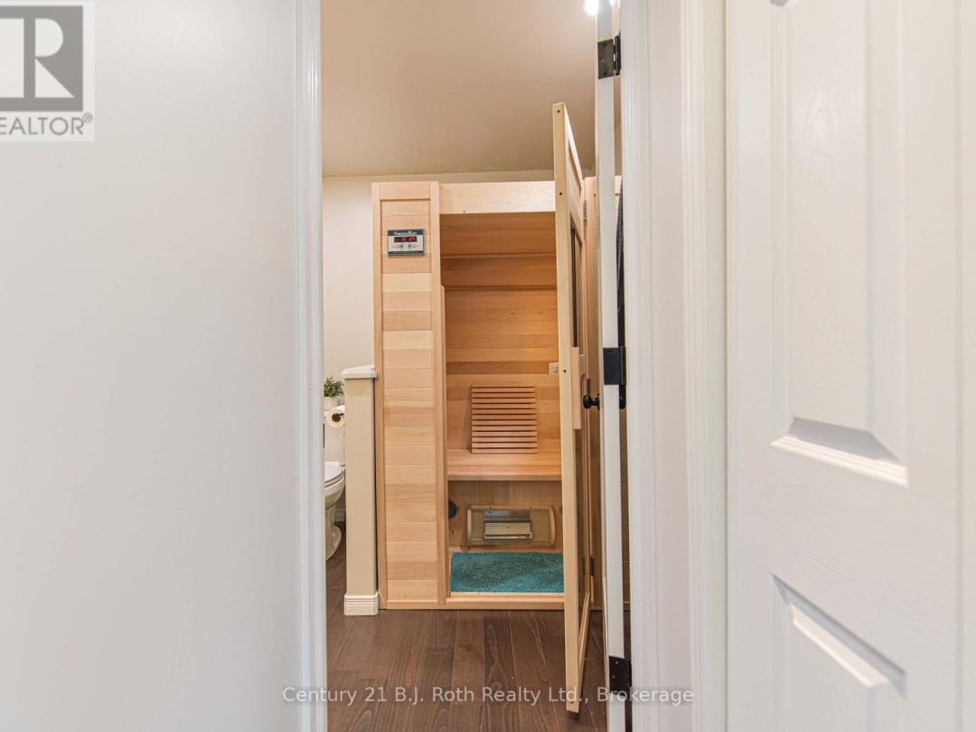 4693 DANIEL STREET, Ramara (Atherley)