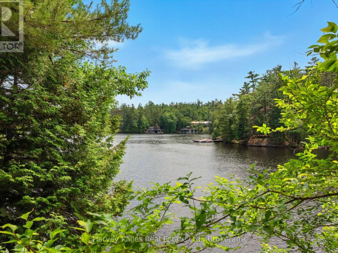 1078 MCKENZIE ROAD, Lake Muskoka