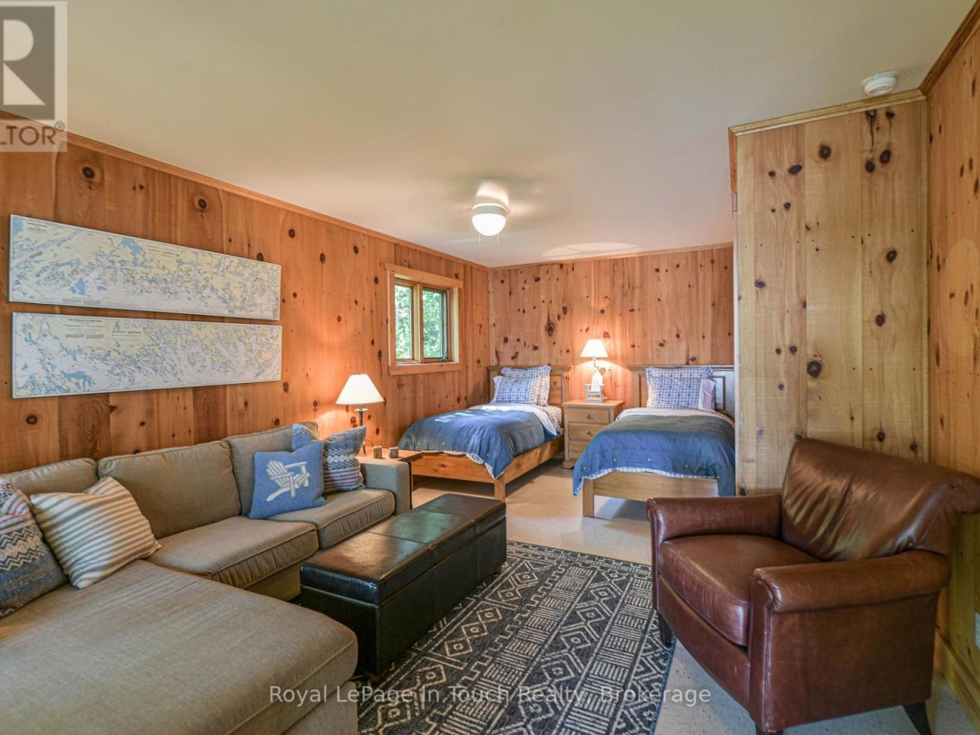 4 IS 2075 ARTHUR ISLAND, GEORGIAN BAY, 