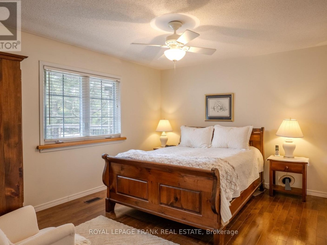 97 PIRATES GLEN DRIVE, Pigeon Lake