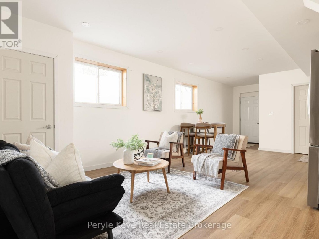 144 SHIER STREET, Bracebridge (Macaulay)