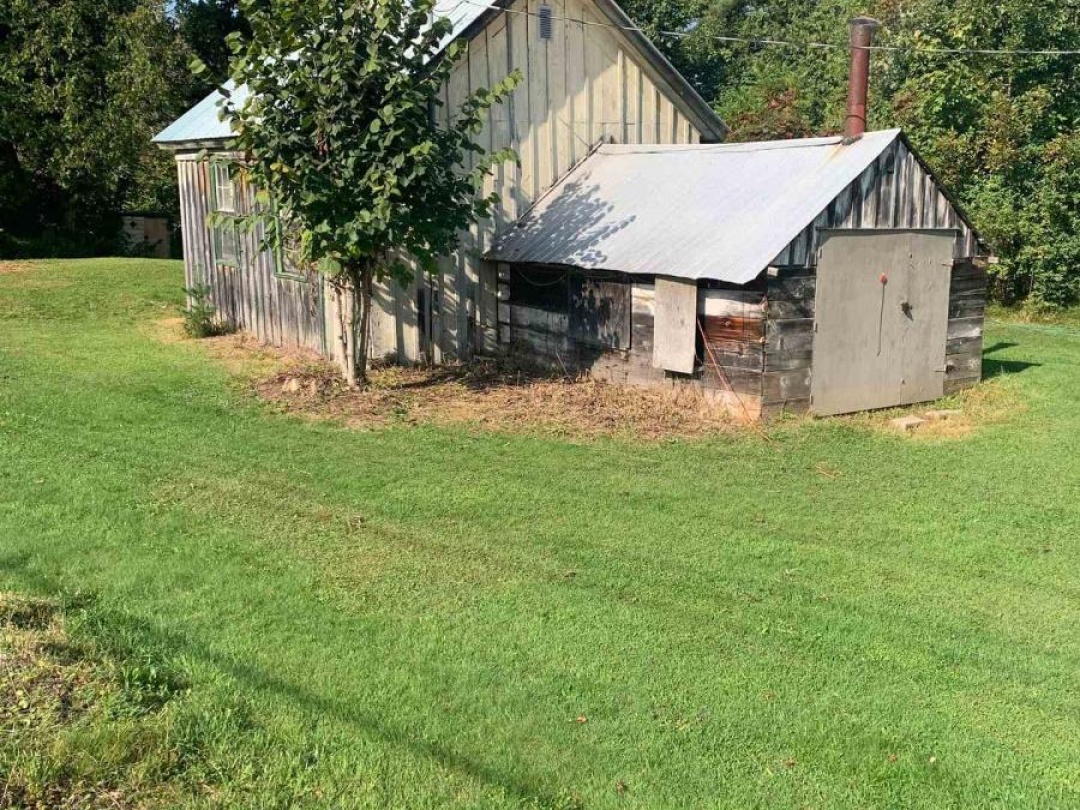 3520 BENNETT AVENUE, 