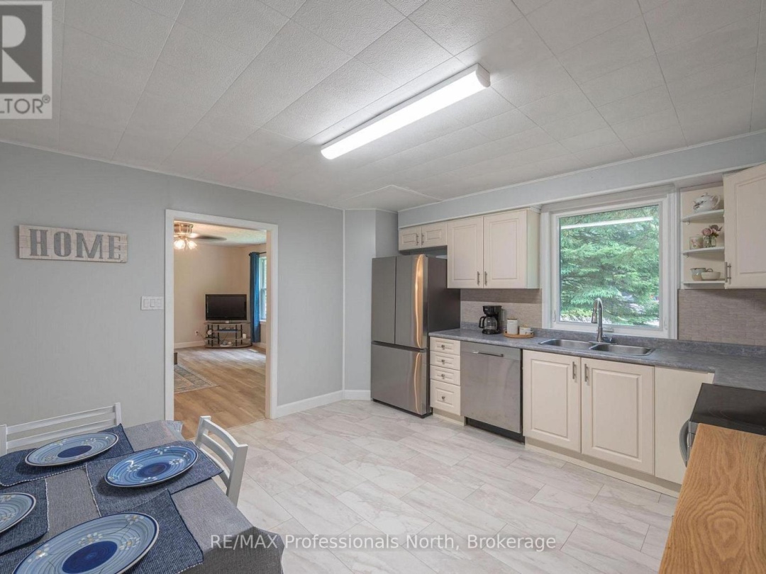 7 STOUFFER STREET, Minden Hills (Minden)