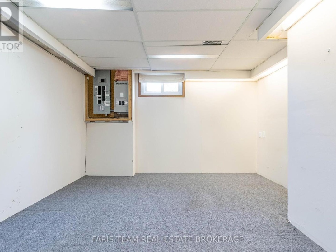 2 BAYSIDE AVENUE, 