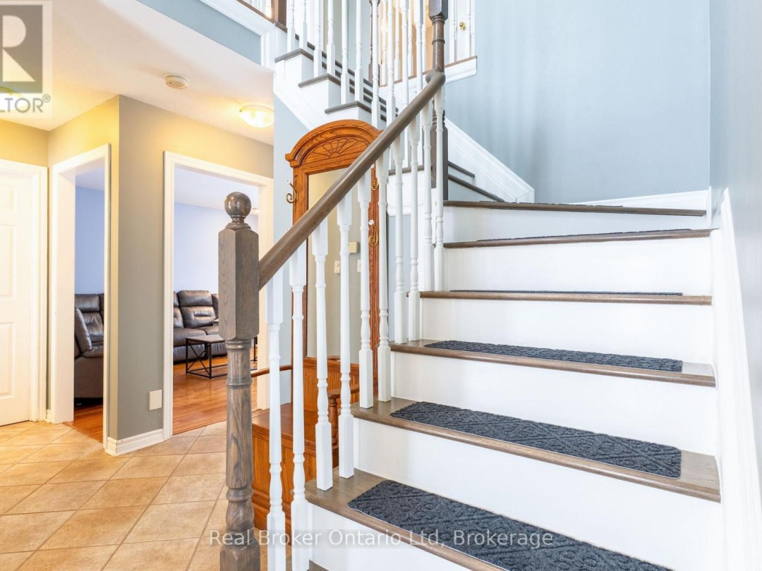 9 BOYD CRESCENT, Oro-Medonte (Moonstone)