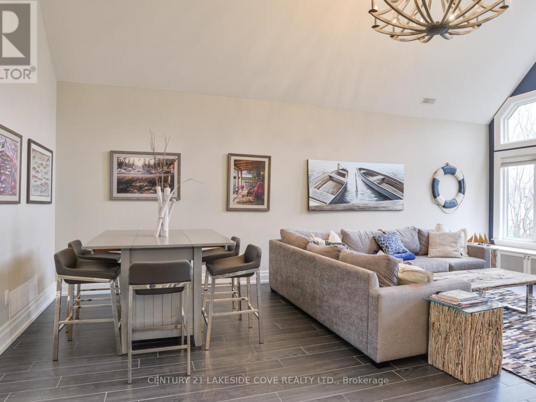 51 Ridge Avenue, Lake Simcoe